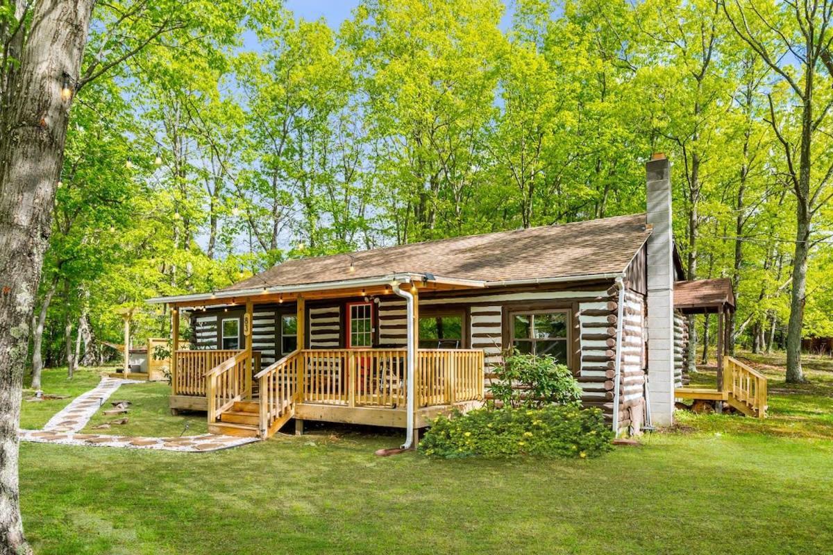 Modernized Log Cabin W Hot Tub Fire Pit & Views Berkeley Springs Zewnętrze zdjęcie
