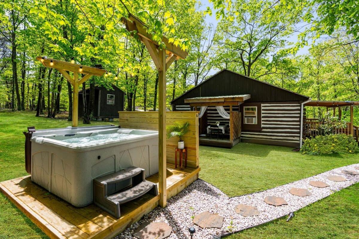 Modernized Log Cabin W Hot Tub Fire Pit & Views Berkeley Springs Zewnętrze zdjęcie